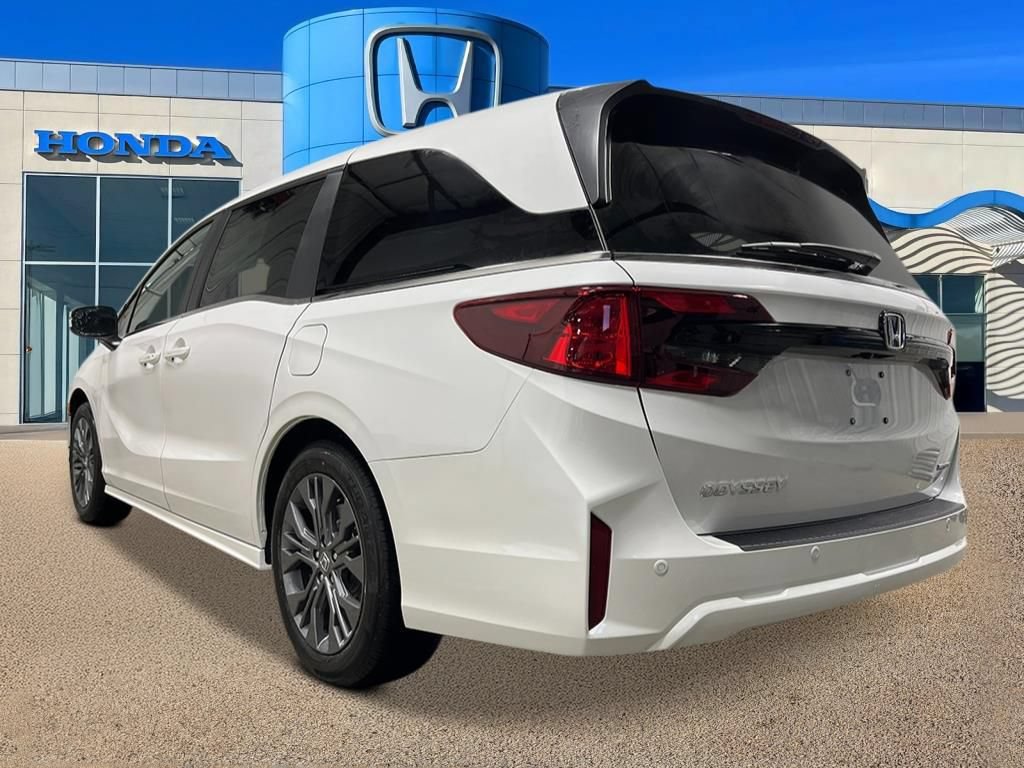 New 2026 Honda Odyssey Touring image 3