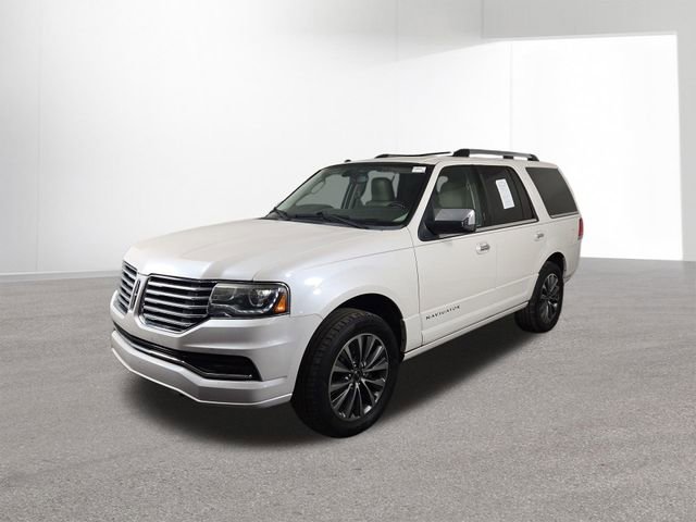 Used 2017 Lincoln Navigator Select AWD/4WD image 2