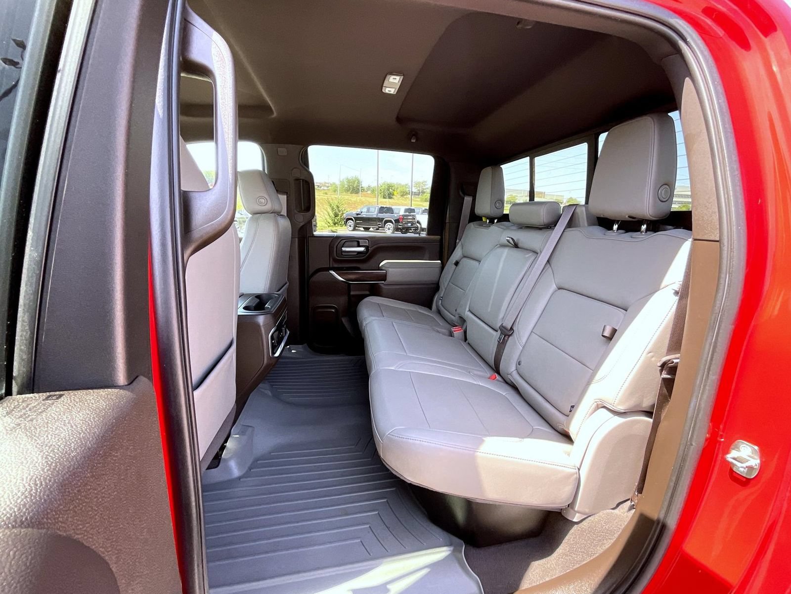 Certified 2022 GMC Sierra 2500 SLT w/ SLT Premium Package AWD/4WD image 19
