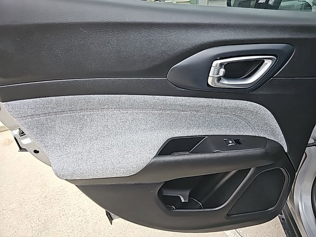 Certified 2022 Jeep Compass Latitude AWD/4WD image 19