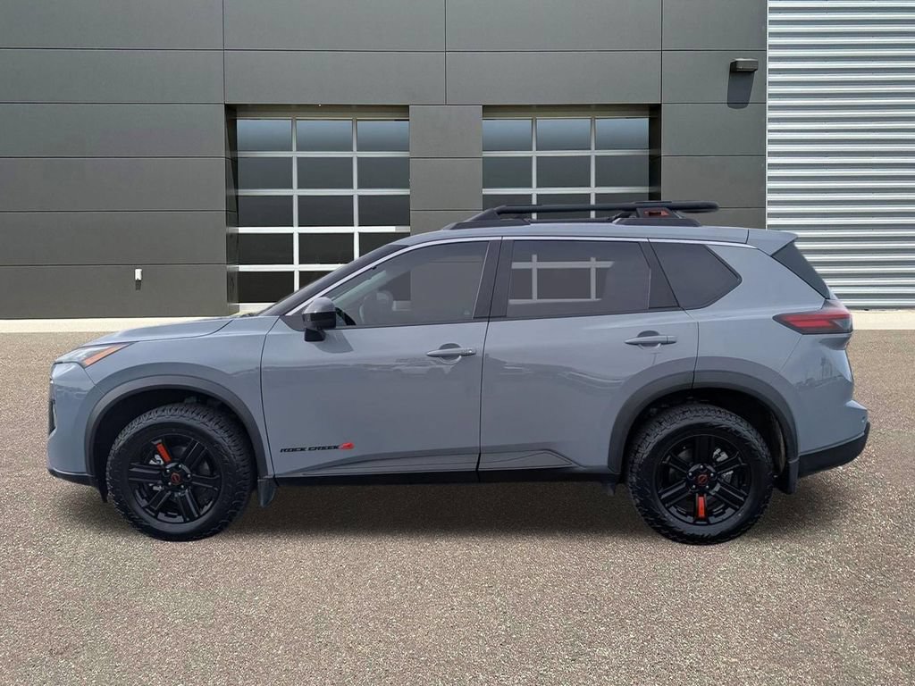Used 2025 Nissan Rogue SV AWD/4WD image 9