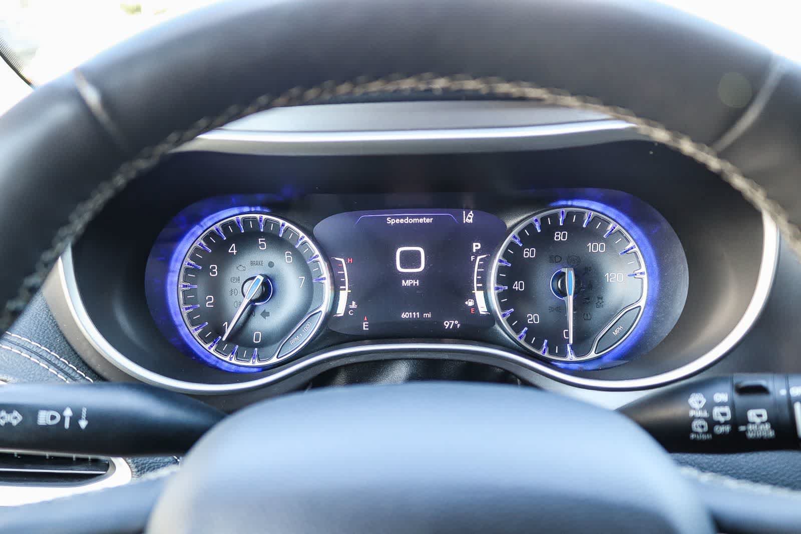 Used 2022 Chrysler Pacifica Touring-L FWD image 24