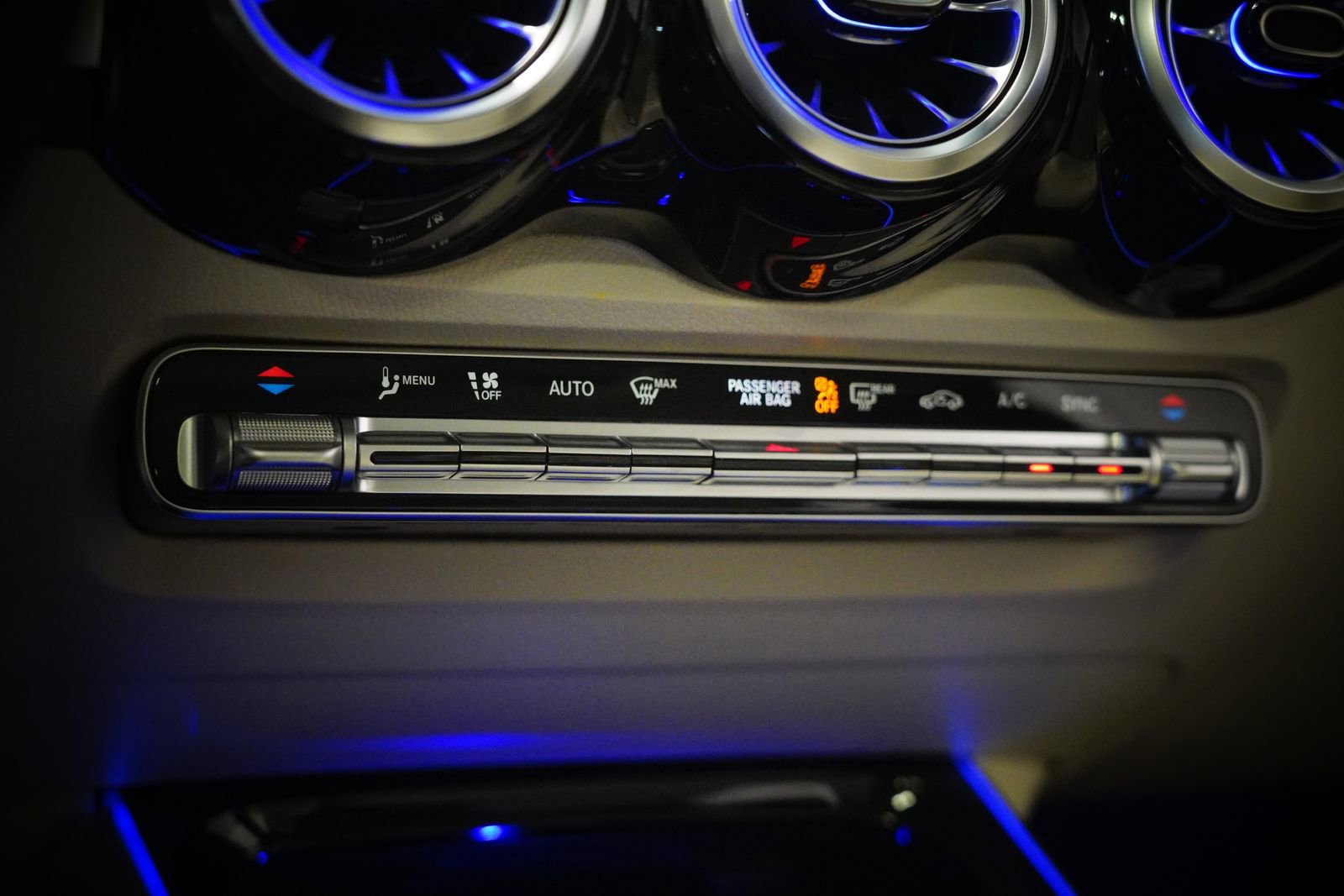 New 2026 Mercedes-Benz GLB 250 4MATIC image 27