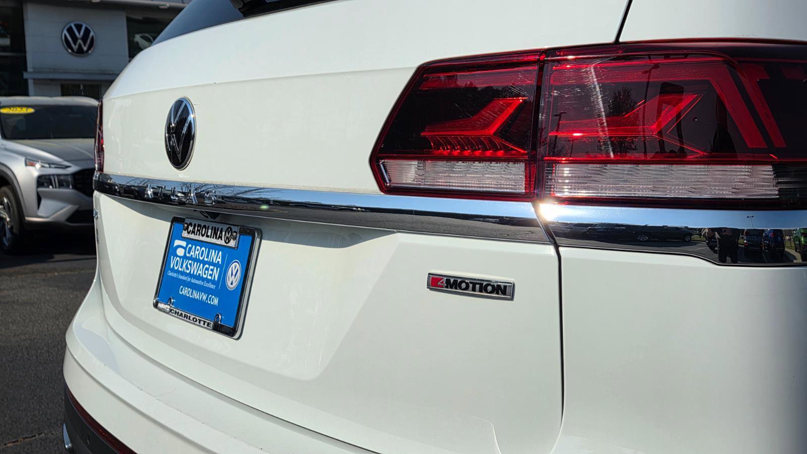 Certified 2022 Volkswagen Atlas SE image 44