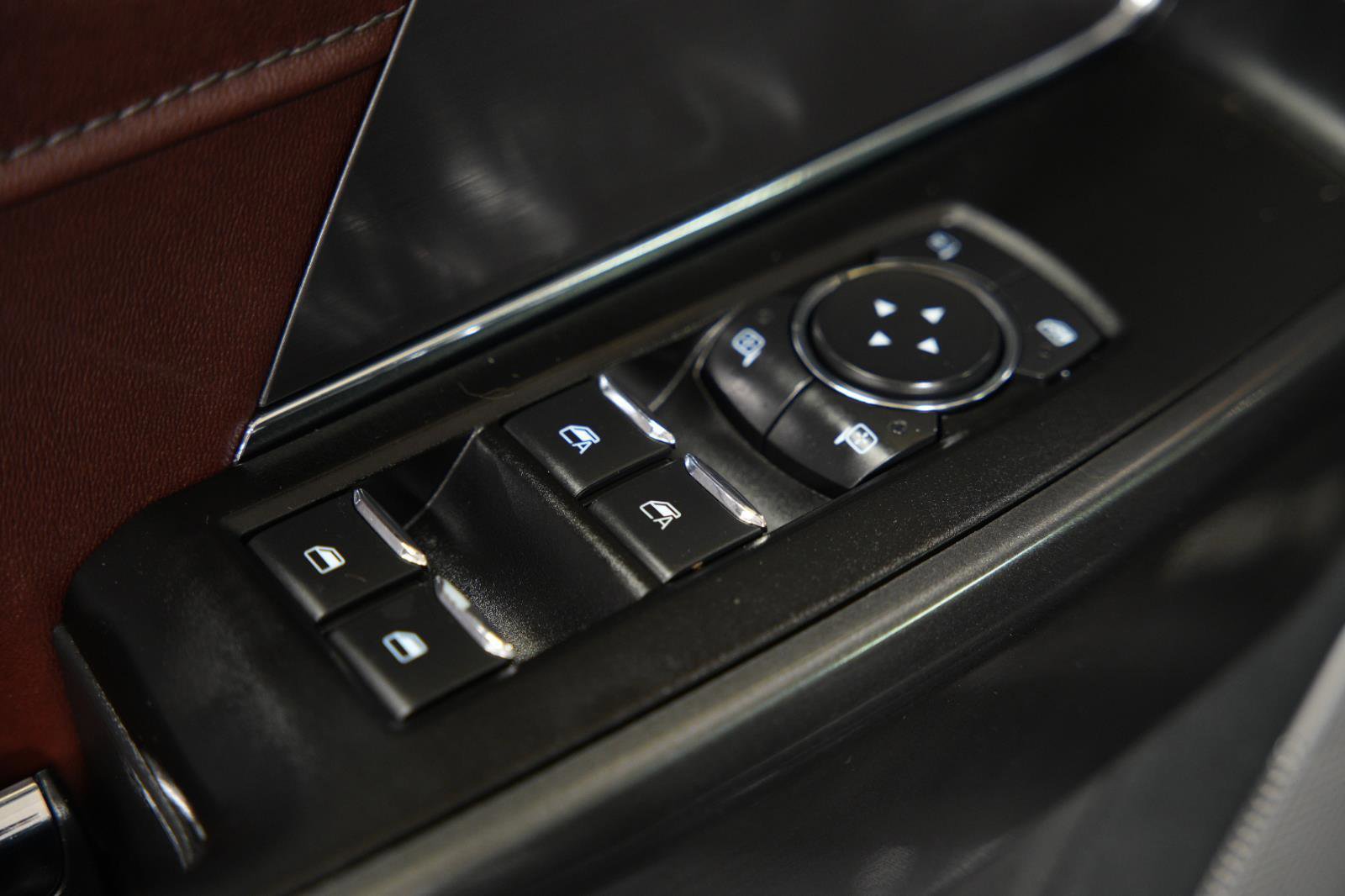 Used 2021 Ford F150 Lariat w/ Max Trailer Tow Package image 23