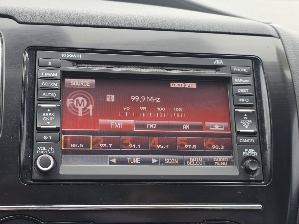 Used 2013 Honda Civic Hybrid Sedan image 16