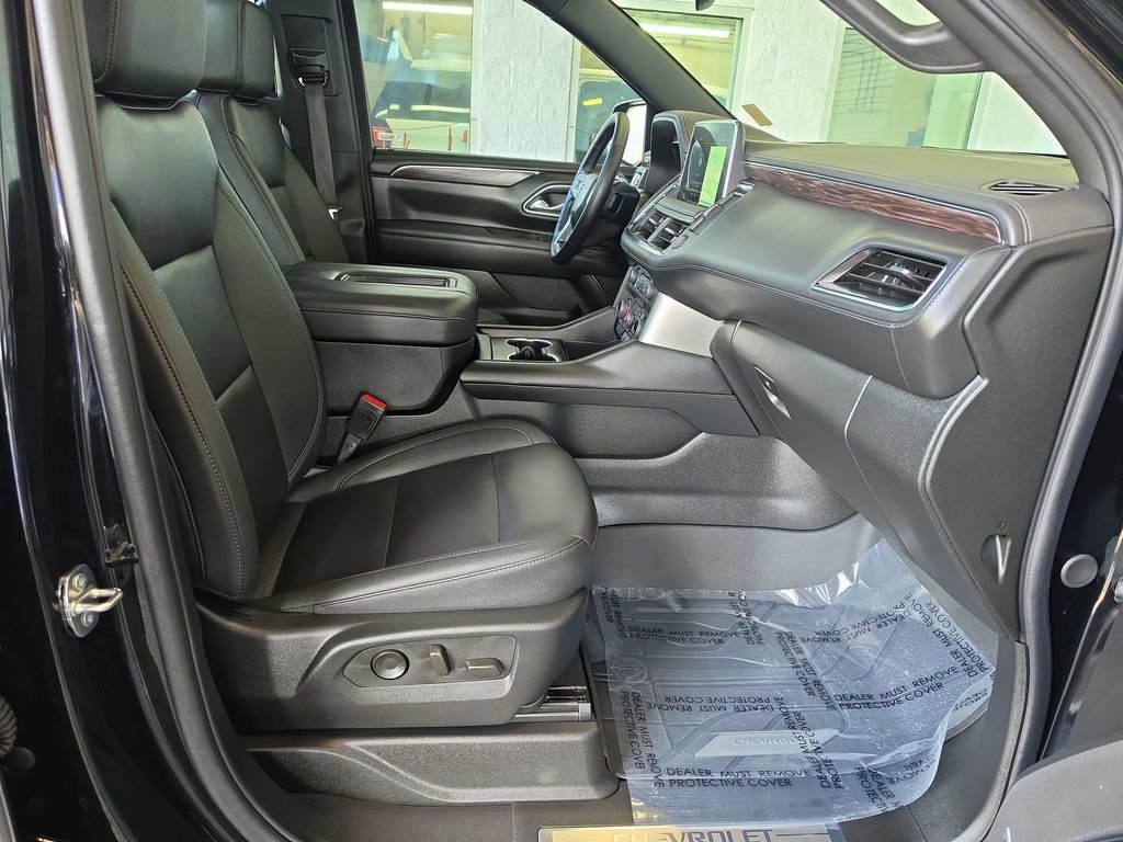 Certified 2024 Chevrolet Tahoe Z71 w/ Luxury Package image 34