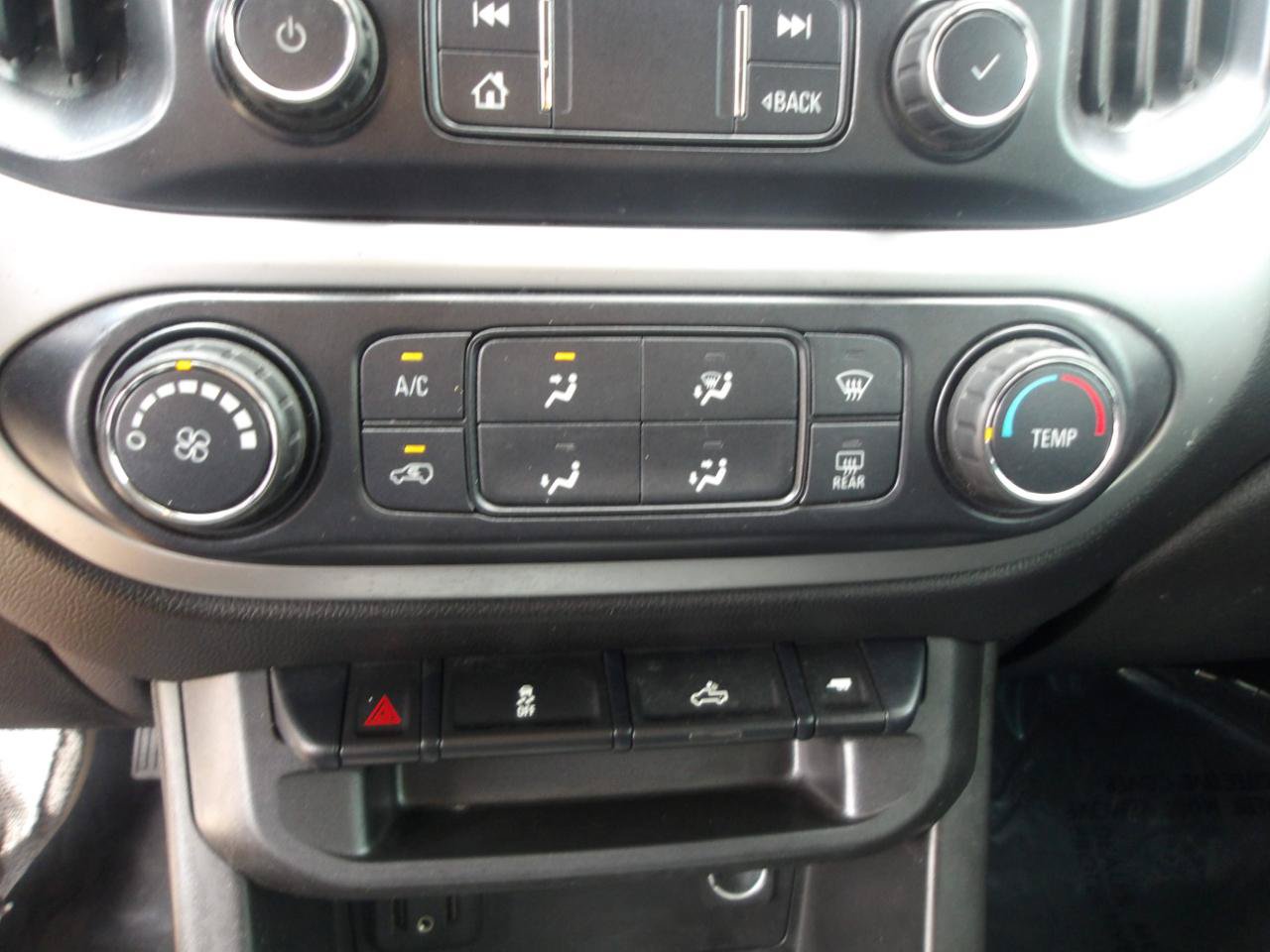 Used 2020 Chevrolet Colorado LT w/ LT Convenience Package AWD/4WD image 24