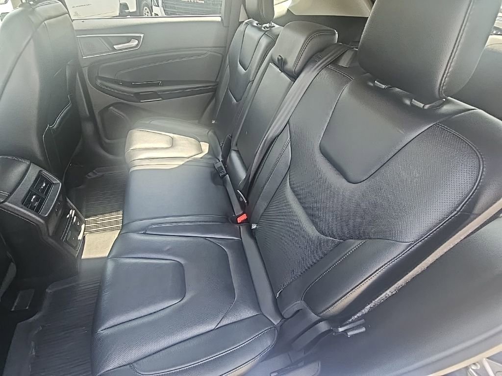 Used 2019 Ford Edge Titanium w/ Equipment Group 301A image 13