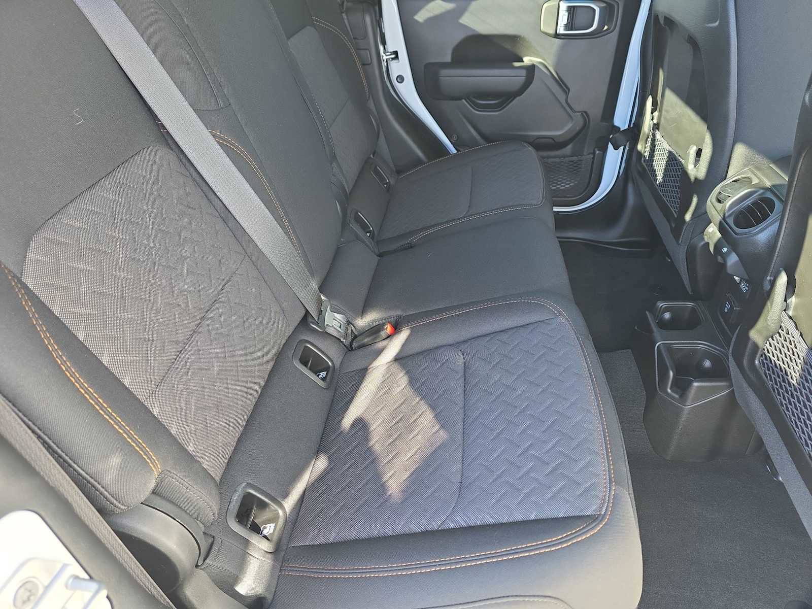 Certified 2024 Jeep Gladiator Mojave w/ Technology Group image 15