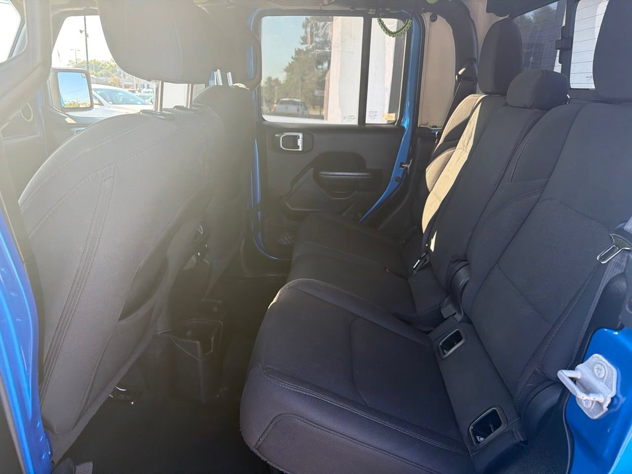 Used 2022 Jeep Gladiator Sport AWD/4WD image 6