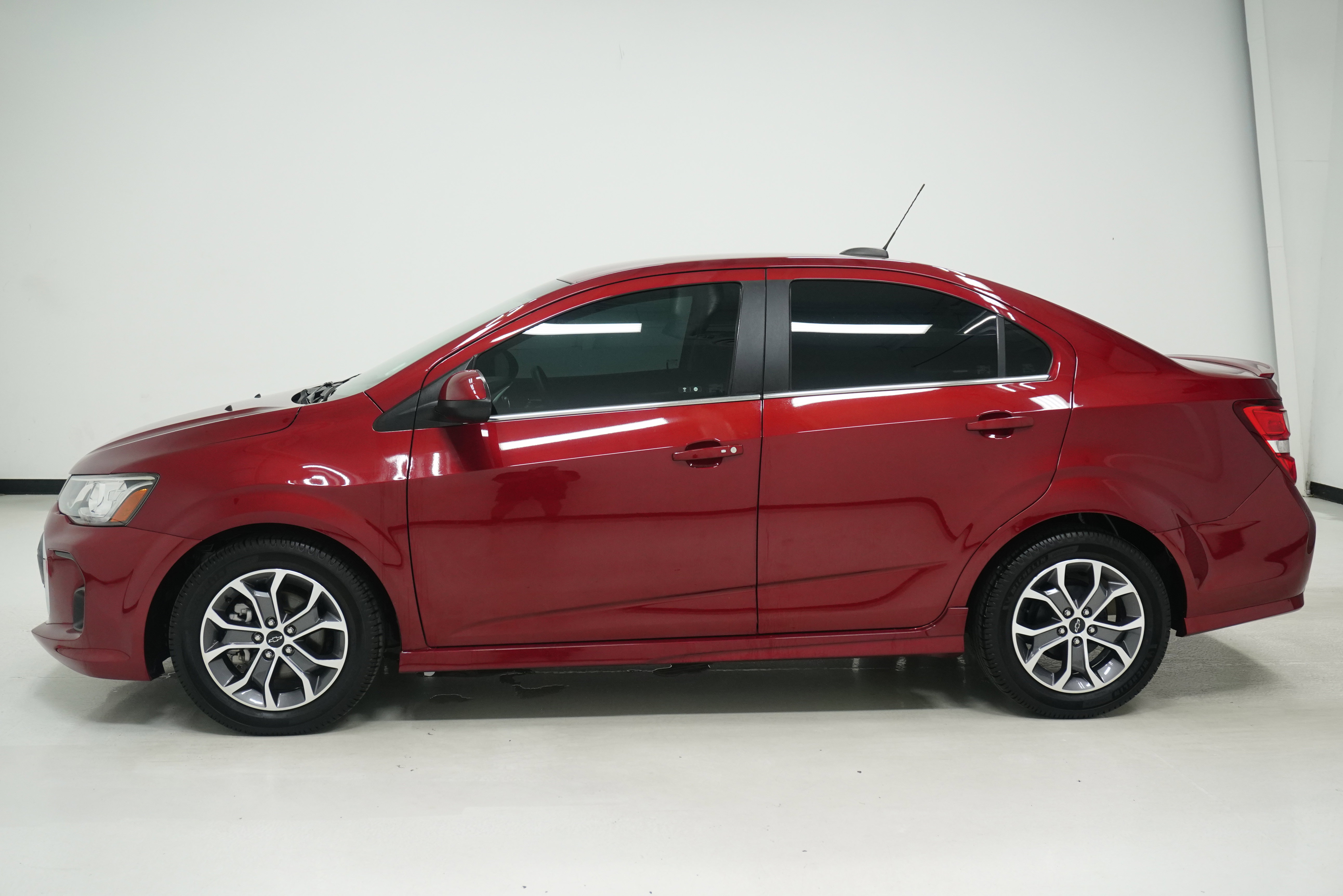 Used 2020 Chevrolet Sonic LT w/ Convenience Package image 7