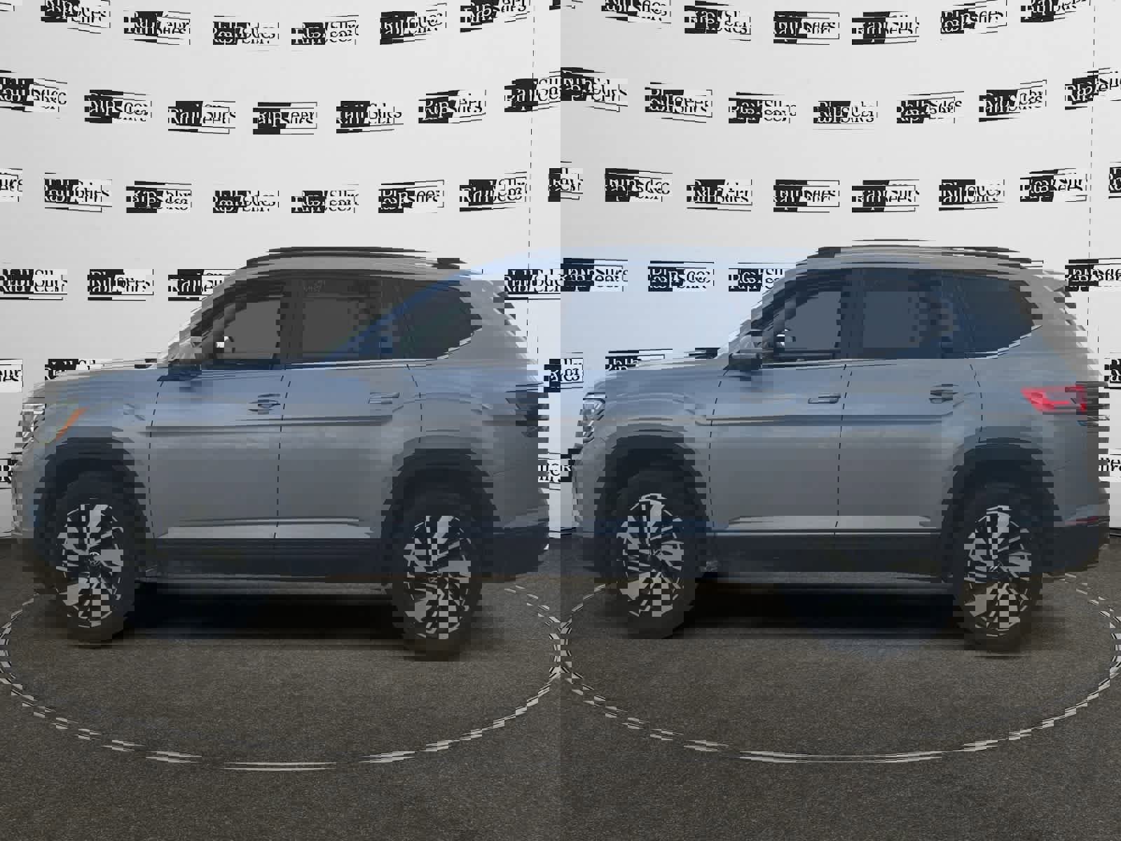 Used 2025 Volkswagen Atlas SE image 3