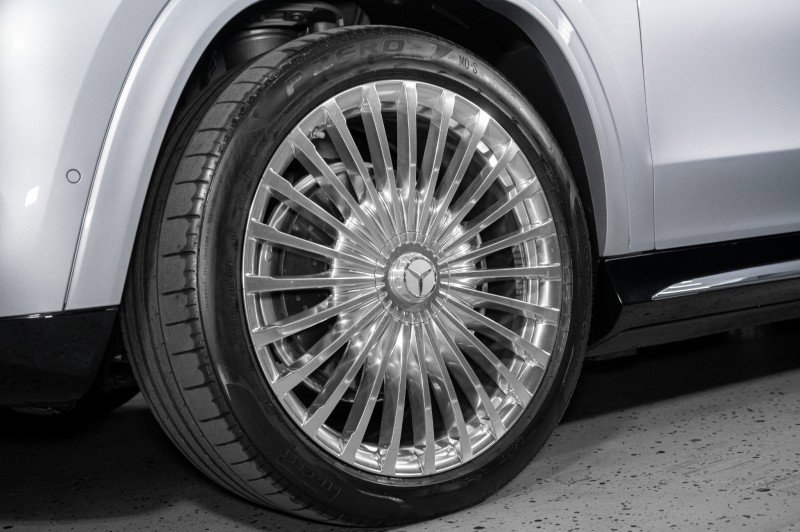 Certified 2023 Mercedes-Benz Maybach GLS 600 4MATIC image 8