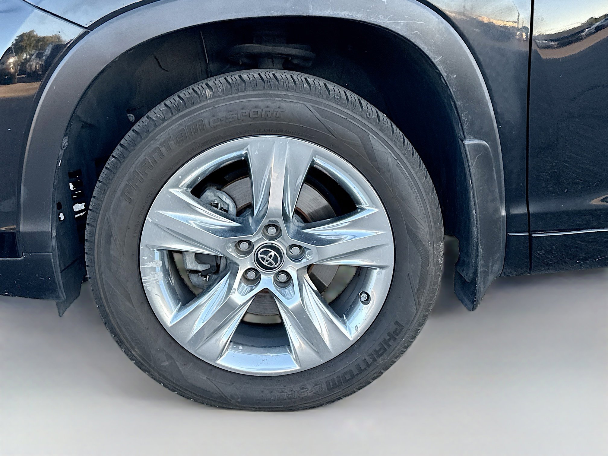 Used 2019 Toyota Highlander Limited image 44