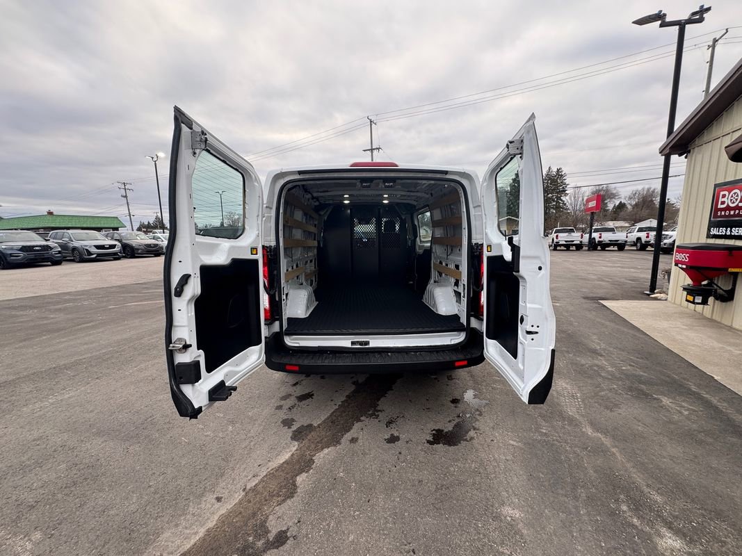 Used 2024 Ford Transit 250 Low Roof AWD w/ Exterior Upgrade Package image 41