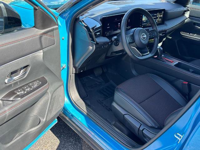 Certified 2025 Nissan Kicks SR FWD image 10