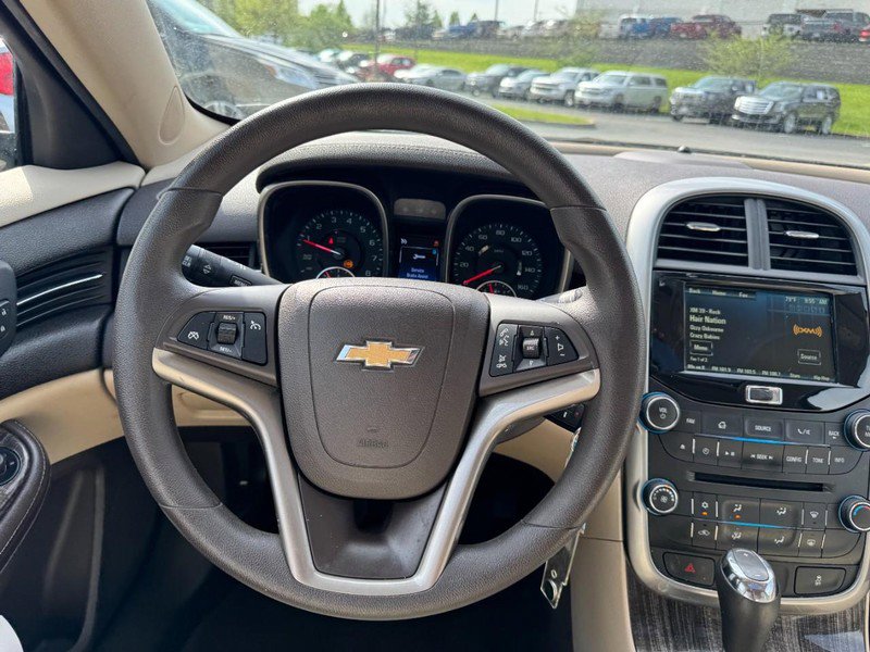 Used 2015 Chevrolet Malibu LT w/ Power Convenience Package image 13