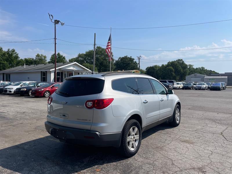 Used 2010 Chevrolet Traverse LT FWD image 5