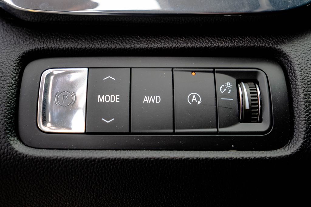 Certified 2024 GMC Acadia Elevation AWD/4WD image 20