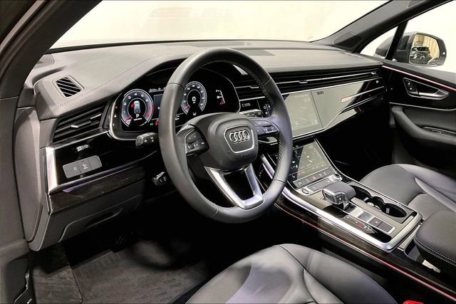 Certified 2025 Audi Q7 2.0T Premium w/ Convenience Plus Package image 12