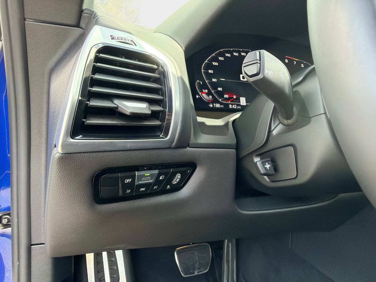 Used 2025 BMW M8 Competition w/ M Carbon Exterior Package image 38