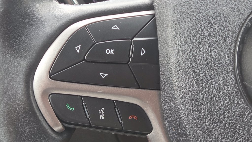 Used 2018 Jeep Grand Cherokee Altitude AWD/4WD image 29