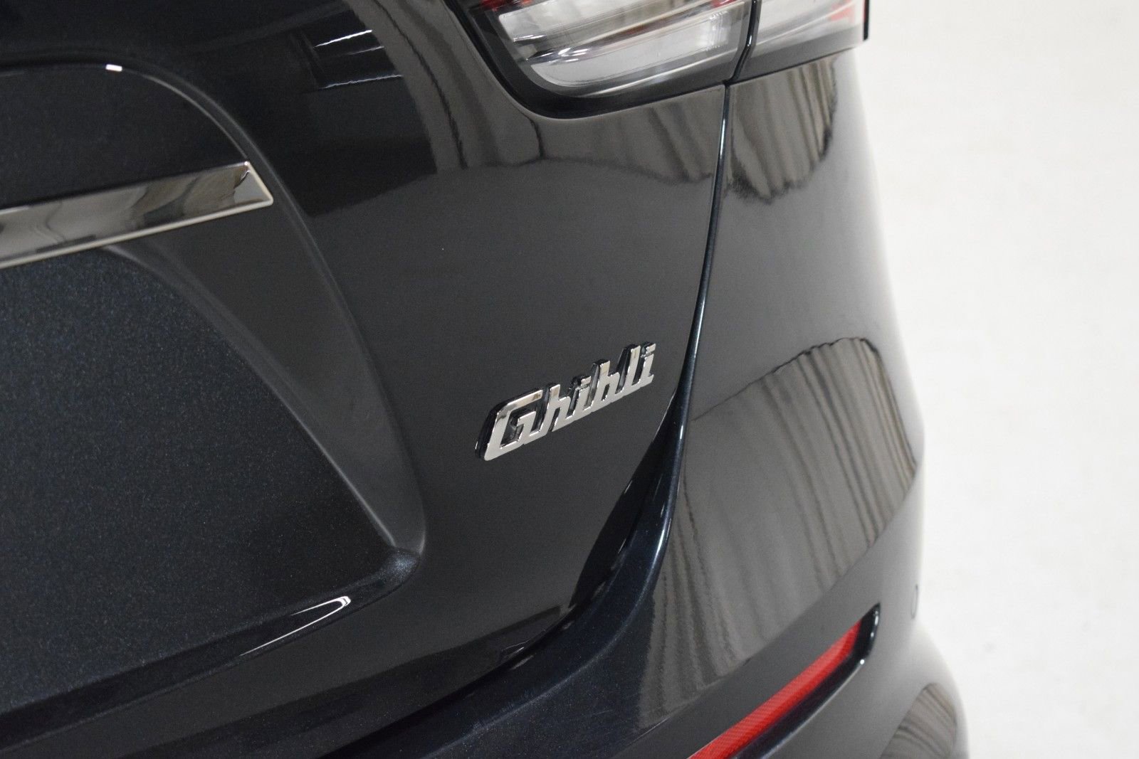 Used 2022 Maserati Ghibli Modena Q4 image 12