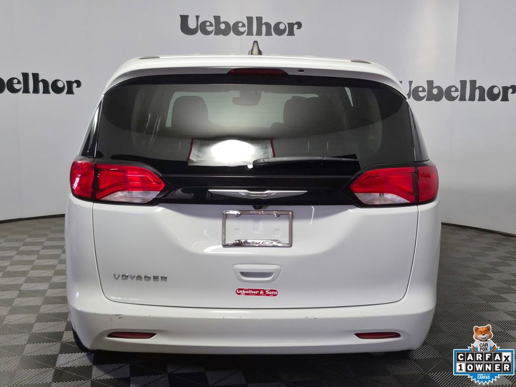 Used 2023 Chrysler Voyager LX image 6