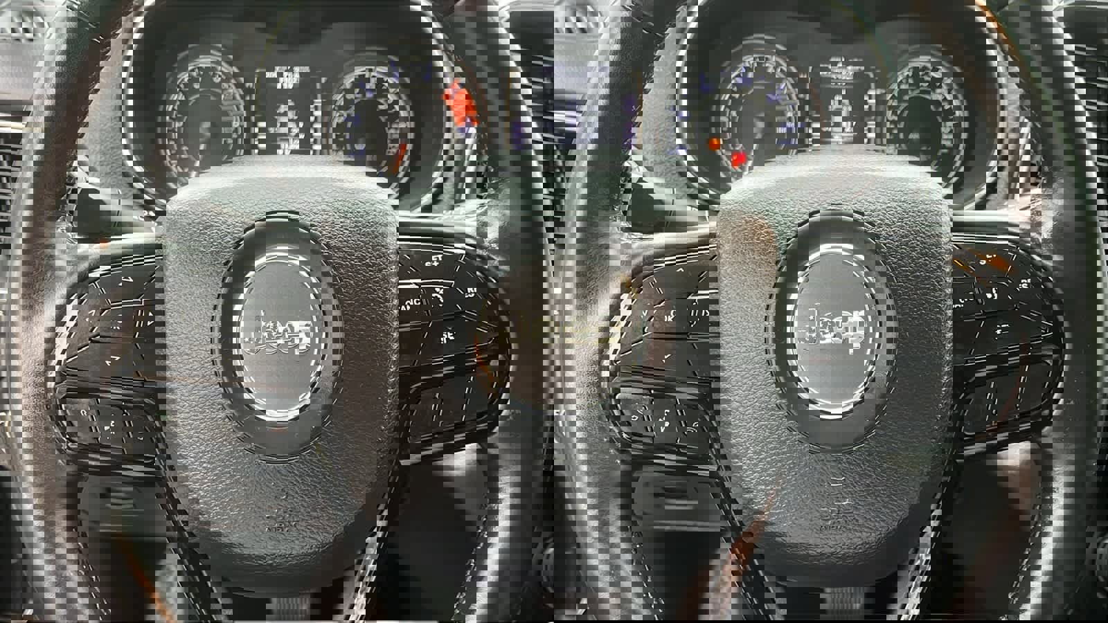 Used 2019 Jeep Cherokee Latitude Plus image 11