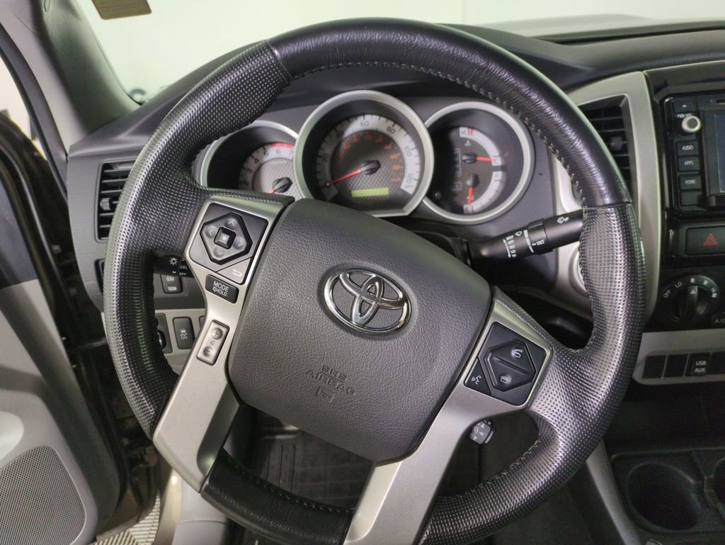 Used 2015 Toyota Tacoma 4x4 Access Cab V6 image 17