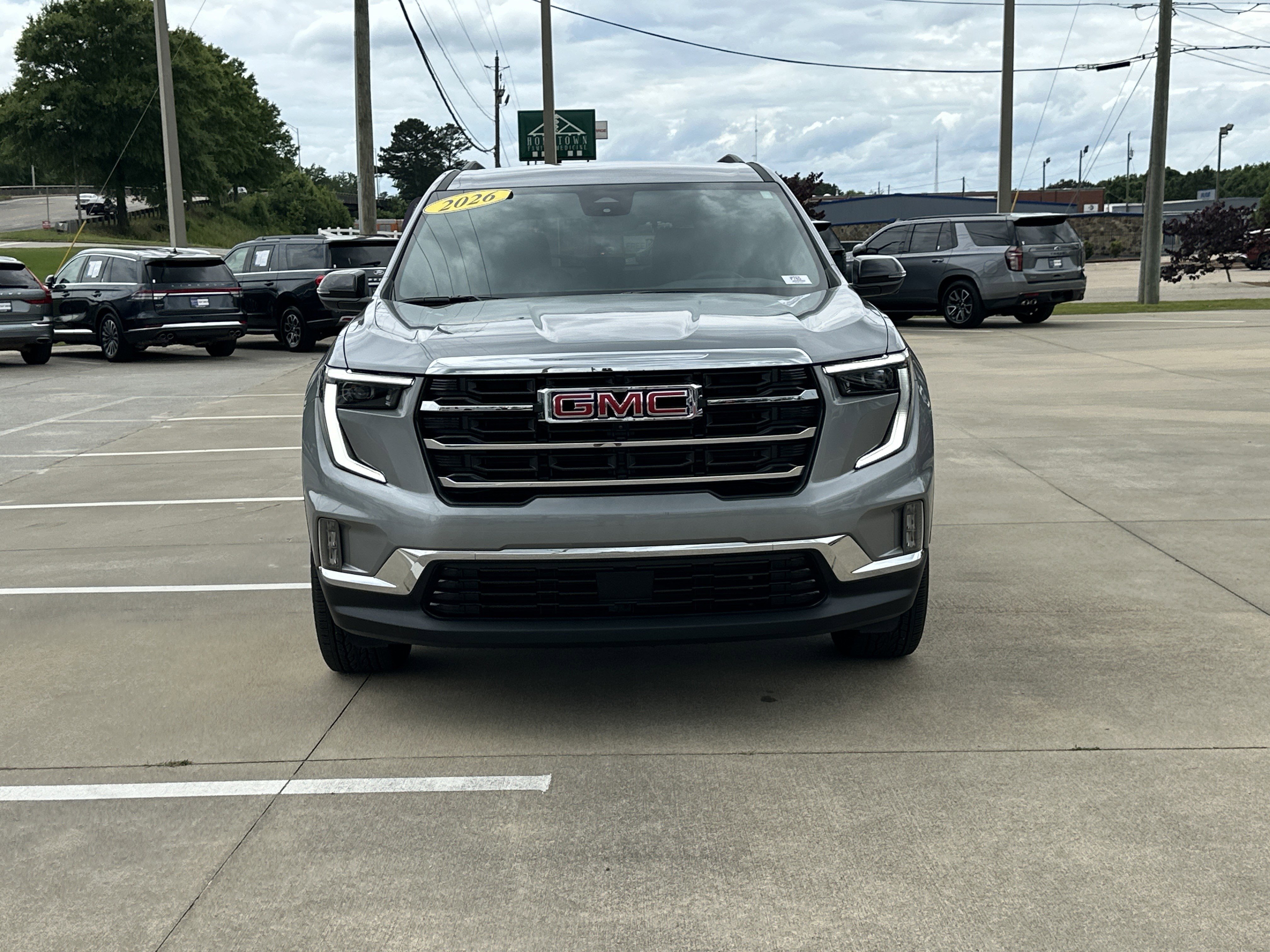 Certified 2026 GMC Acadia Elevation w/ Elevation Premium Package FWD image 3