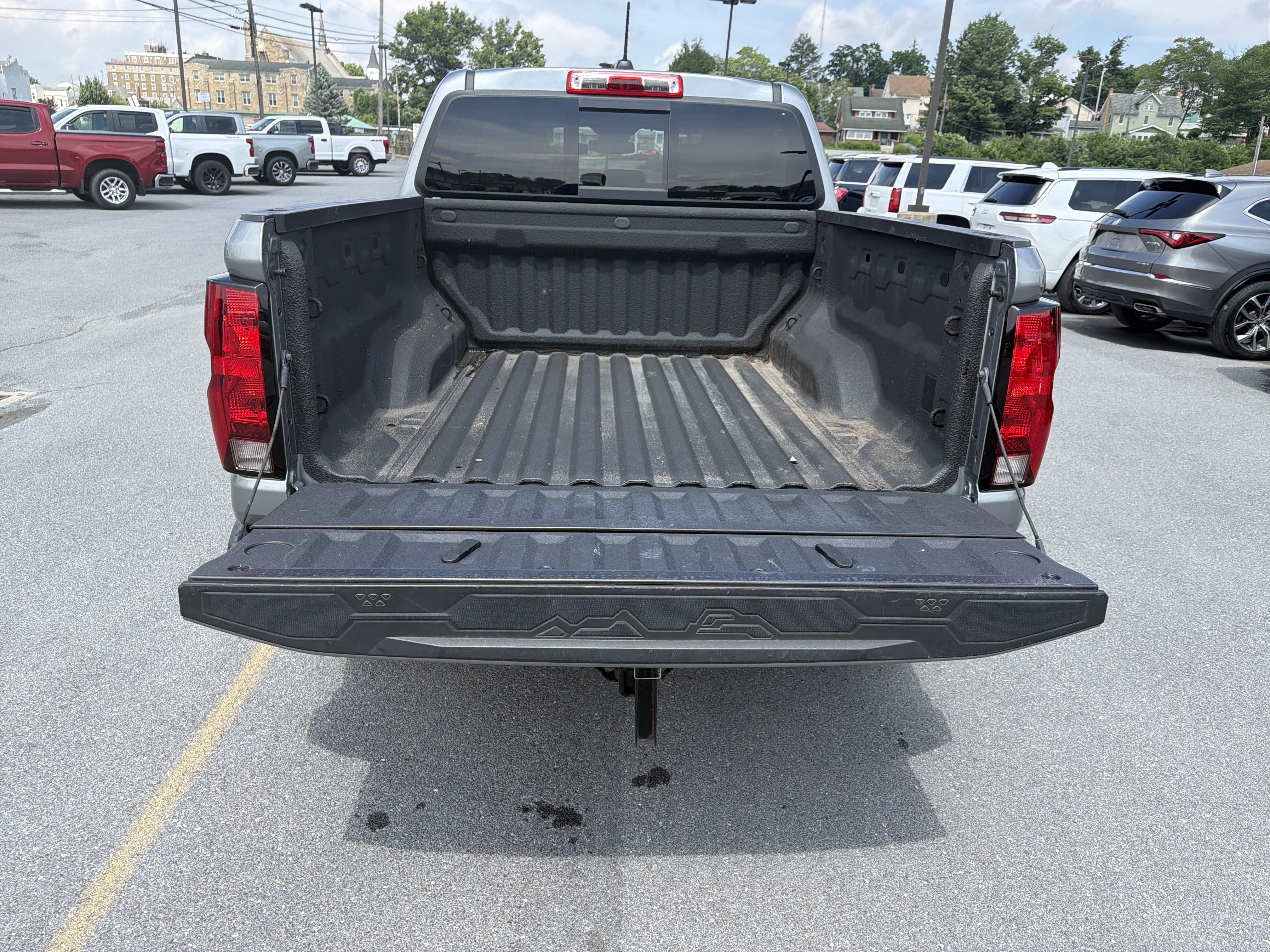Used 2024 Chevrolet Colorado Trail Boss w/ Technology Package AWD/4WD image 17