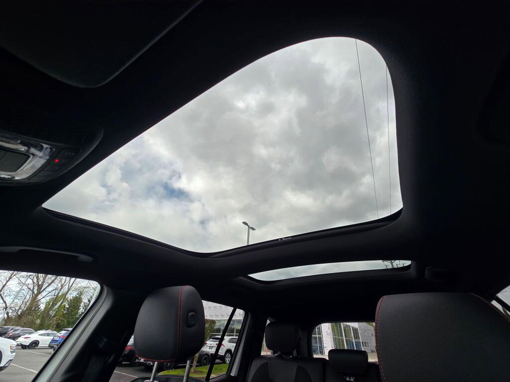 Used 2023 Mercedes-Benz GLB 250 4MATIC w/ AMG Line image 47