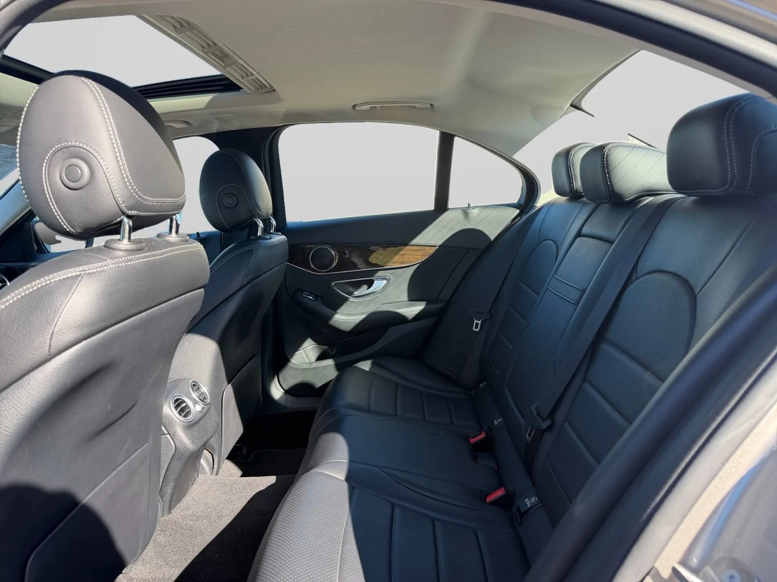 Used 2019 Mercedes-Benz C 300 4MATIC Sedan image 26