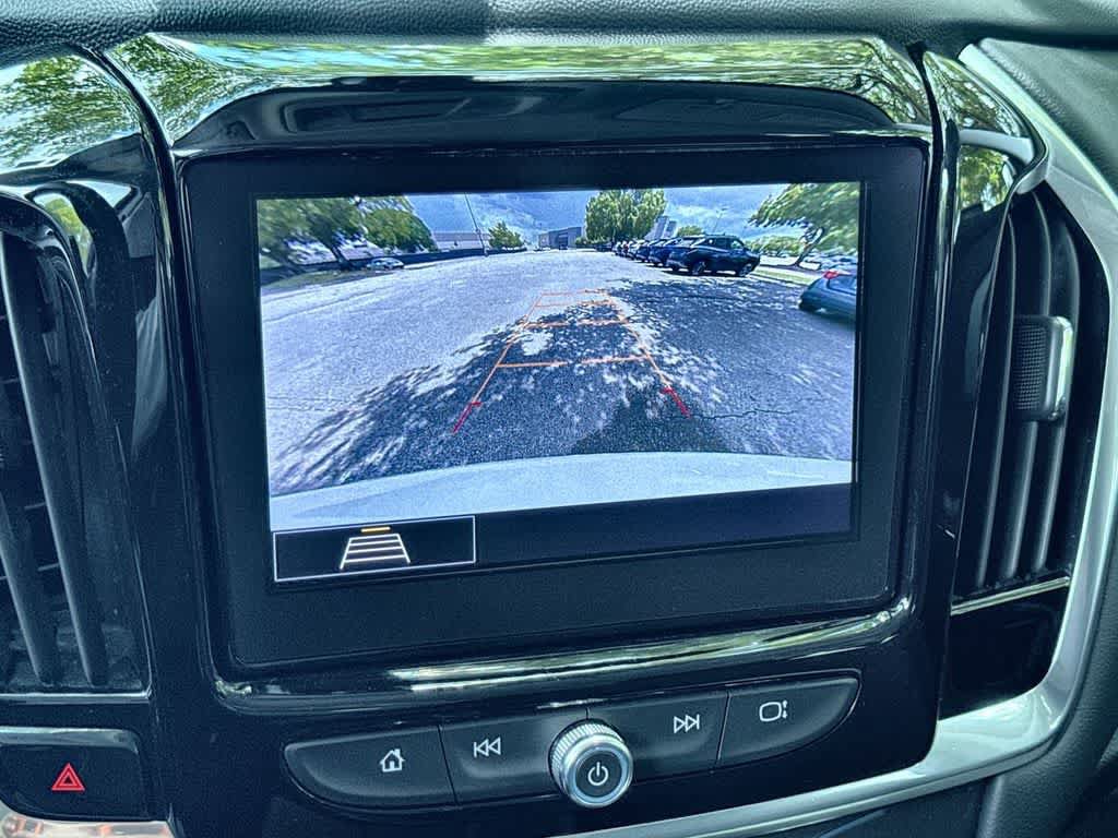 Used 2021 Chevrolet Traverse LT FWD image 19