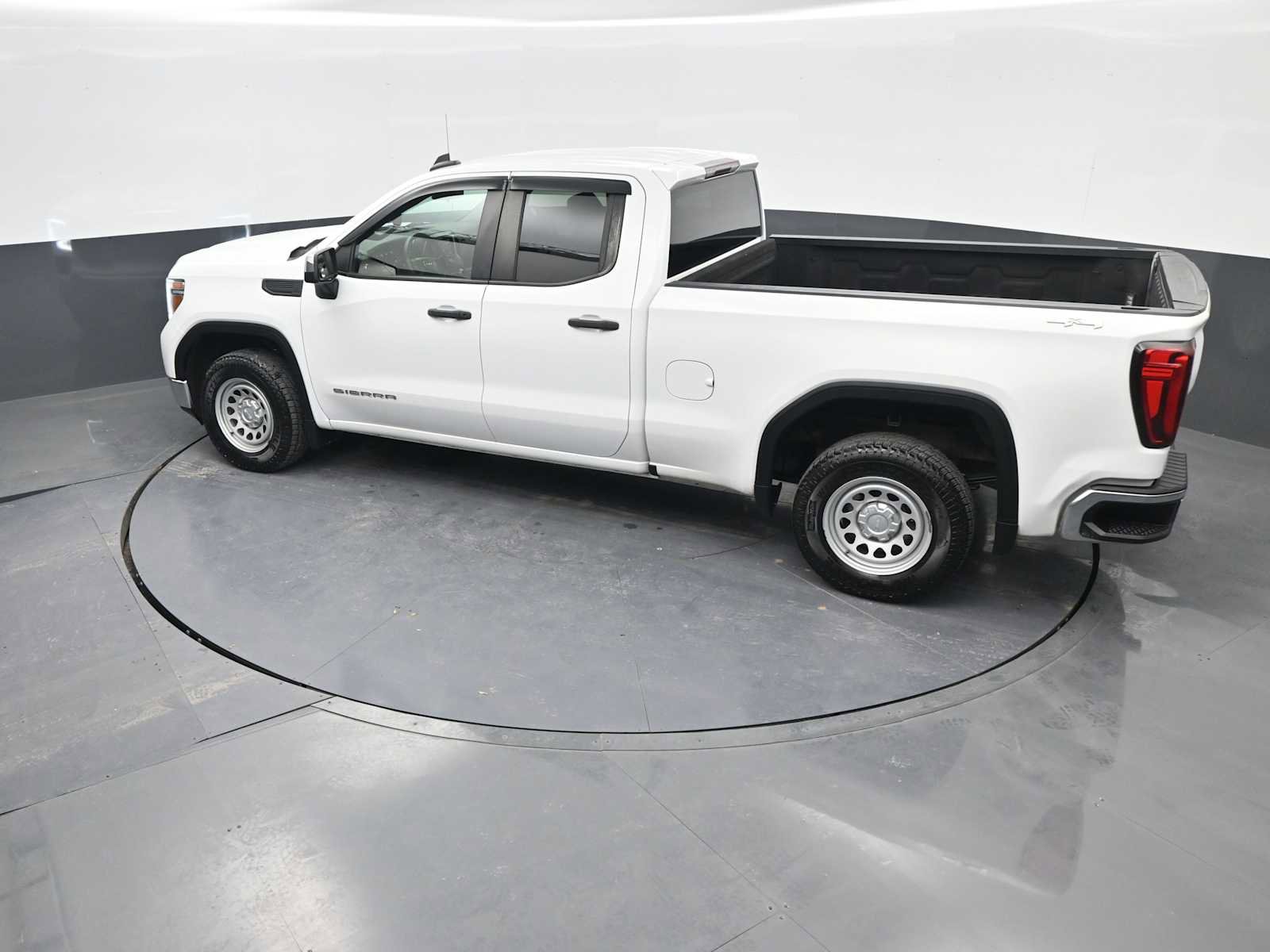 Used 2021 GMC Sierra 1500 4x4 Double Cab w/ Convenience Package image 29
