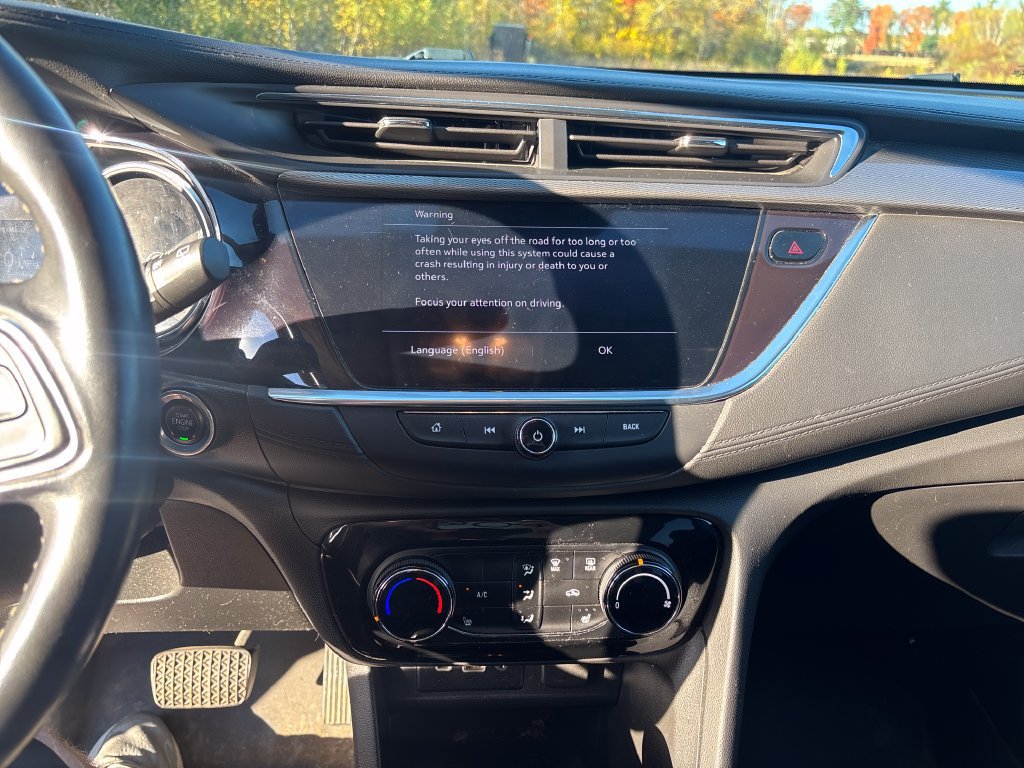 Used 2022 Buick Encore GX Preferred w/ Cold Weather Comfort Package AWD/4WD image 19