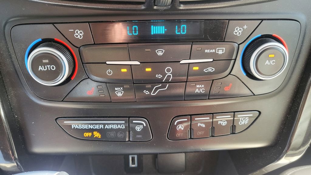 Used 2019 Ford Escape Titanium FWD image 35