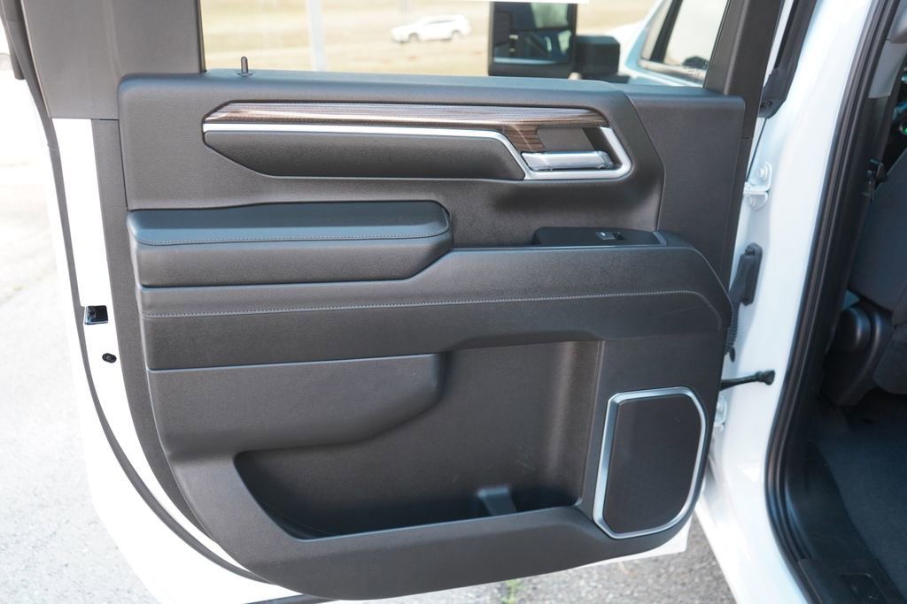 Used 2024 Chevrolet Silverado 2500 LT image 27