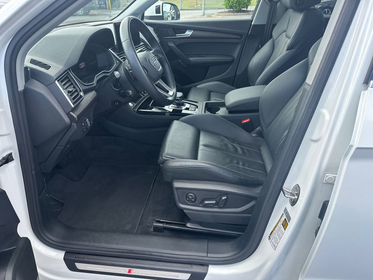 Used 2024 Audi Q5 2.0T Premium Plus AWD/4WD image 9