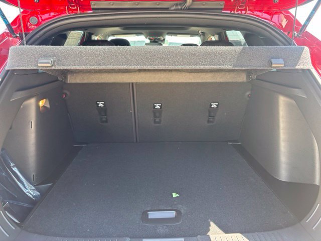 New 2026 Chevrolet Trax RS w/ Sunroof Package FWD image 10