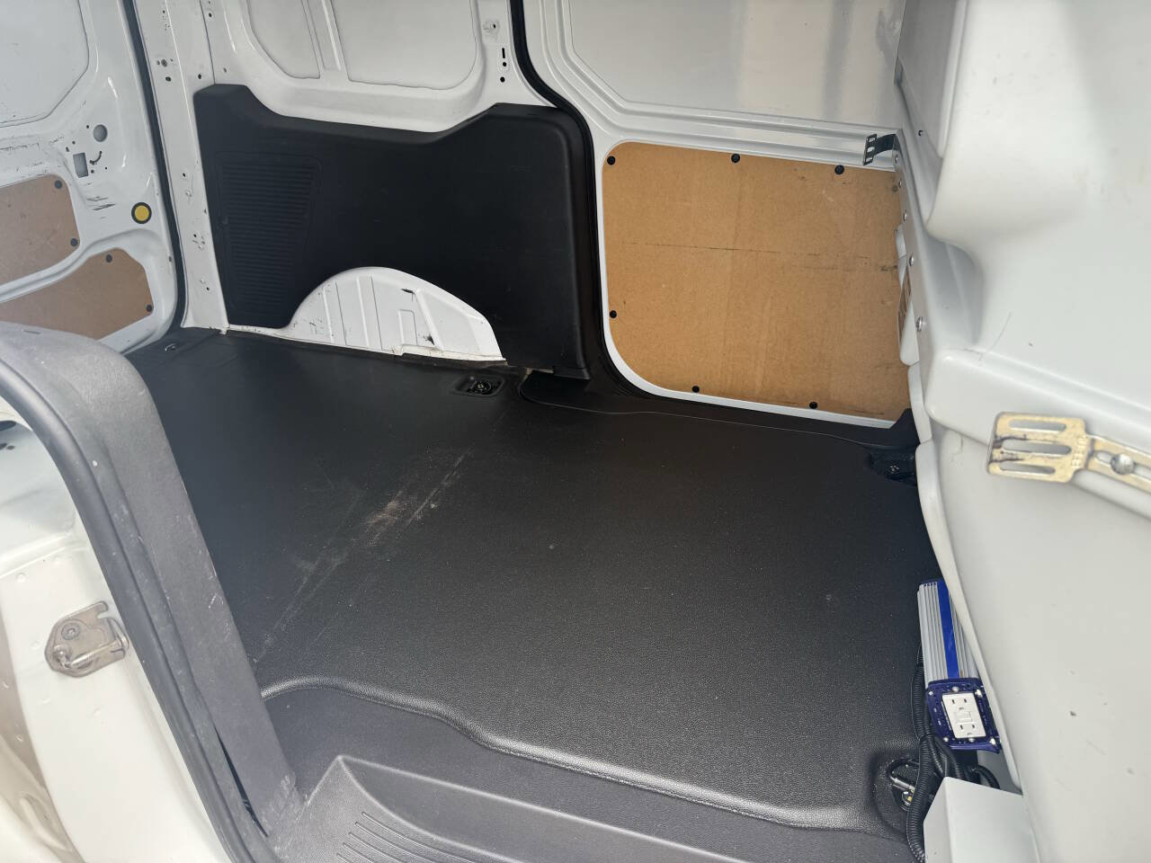 Used 2016 Ford Transit Connect XL image 11