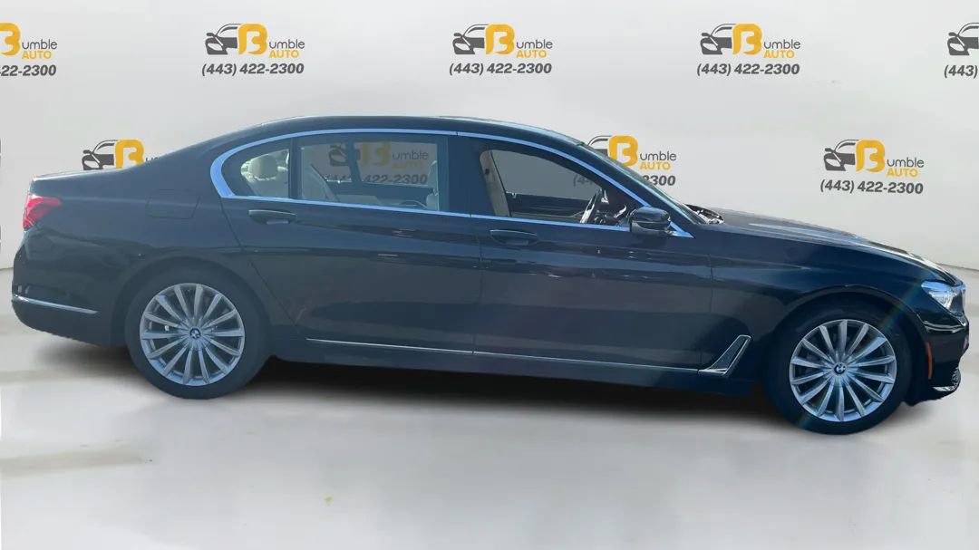 Used 2017 BMW 740i xDrive image 4