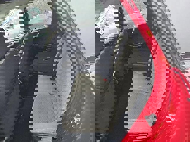 Used 2021 Ford Escape SE w/ SE Sport Appearance Package image 9