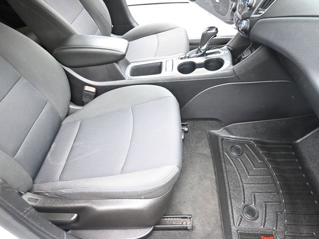 Used 2017 Chevrolet Cruze LT w/ Sun And Sound Package image 24