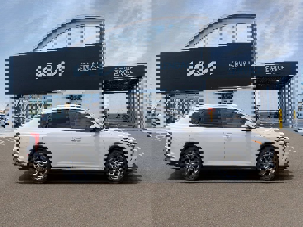 New 2026 Kia K4 LXS image 7