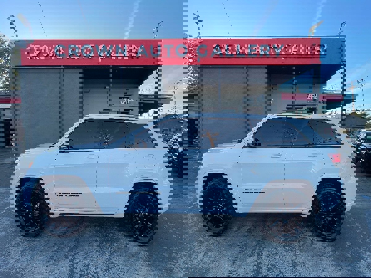 Used 2018 Jeep Grand Cherokee Altitude image 7