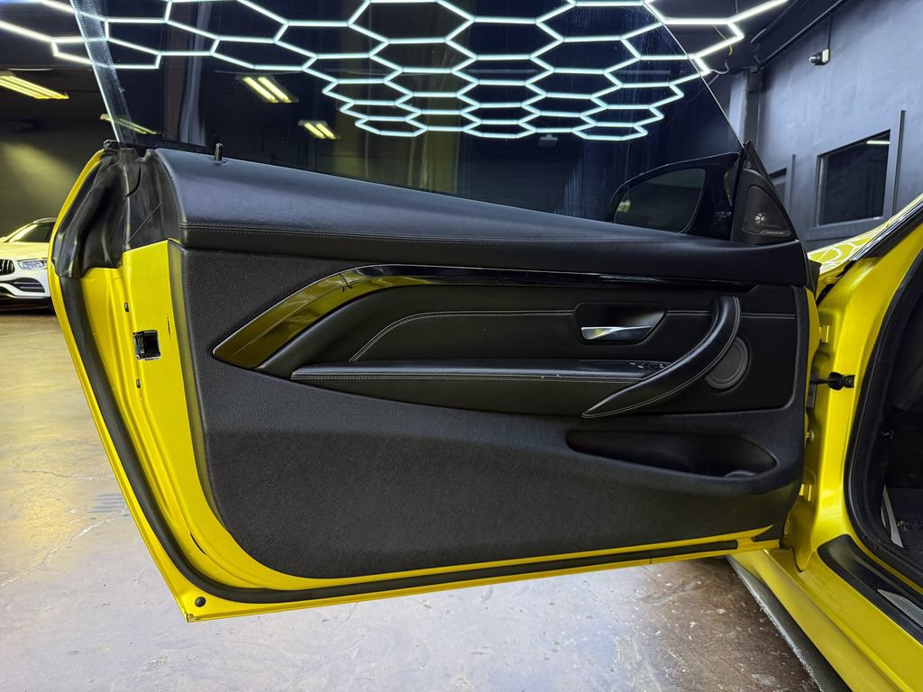 Used 2015 BMW M4 Coupe RWD image 12