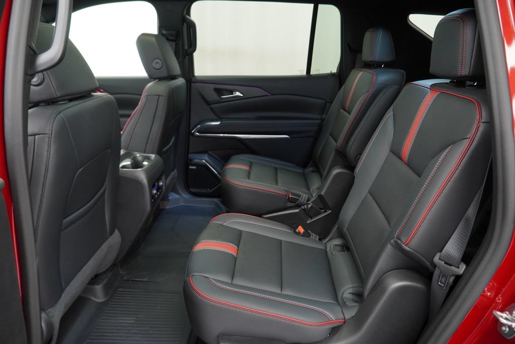 New 2027 Chevrolet Traverse RS w/ LPO, Floor Liner Package AWD/4WD image 12